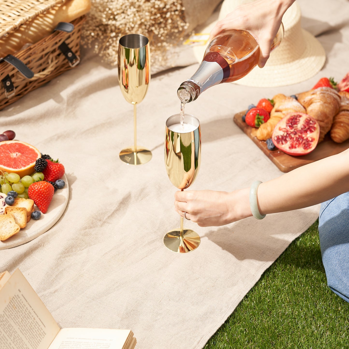 OS 2 Gold Champagne Flutes Stainless St