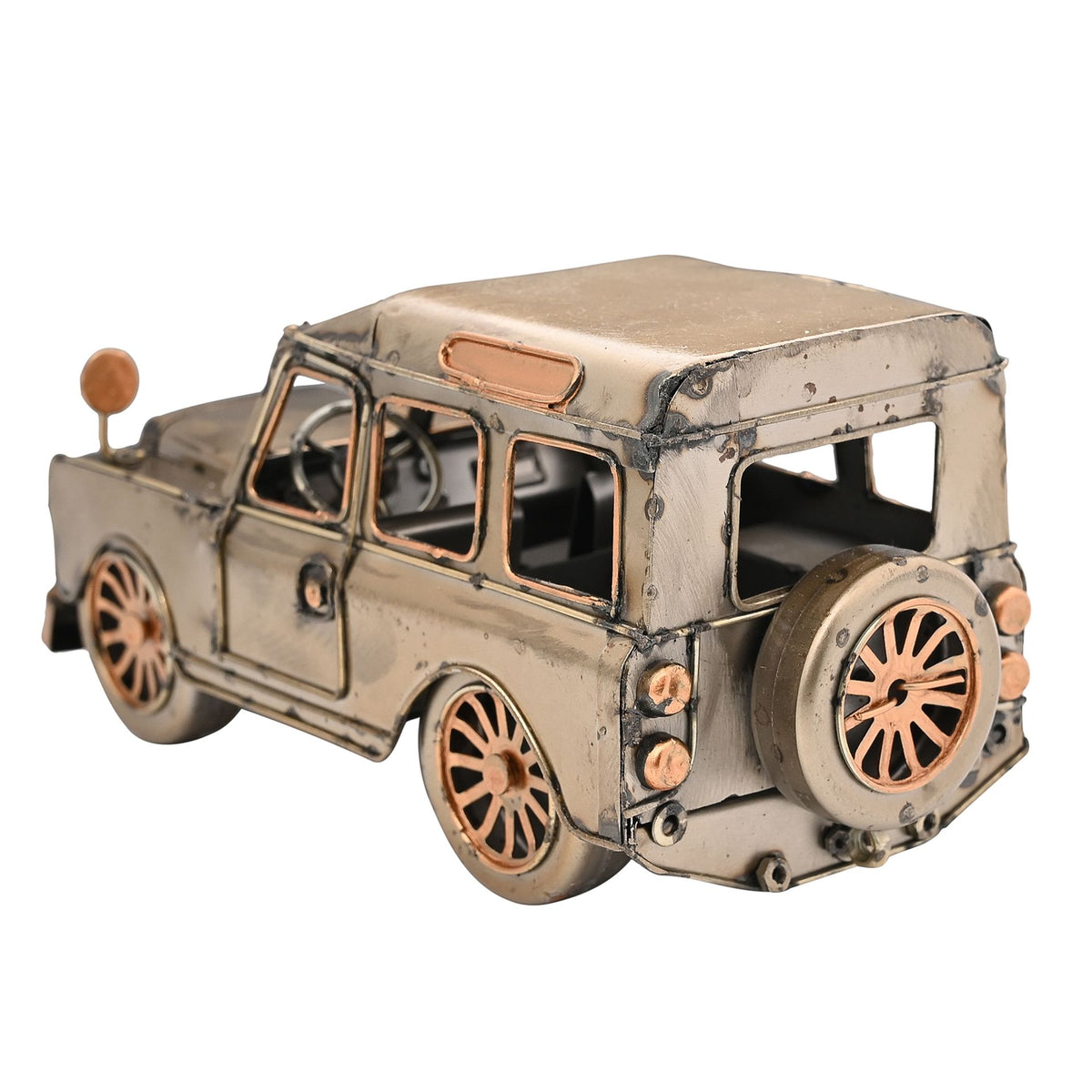 WDP Harvey Makin Ornament - 4 x 4