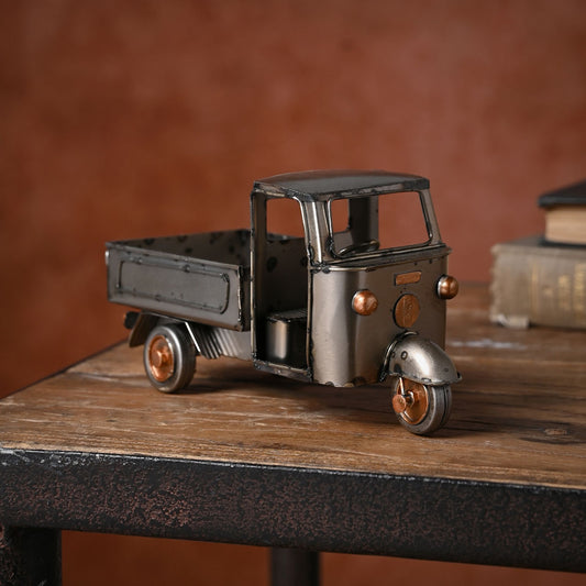 WDP Harvey Makin Ornament - Tricycle
