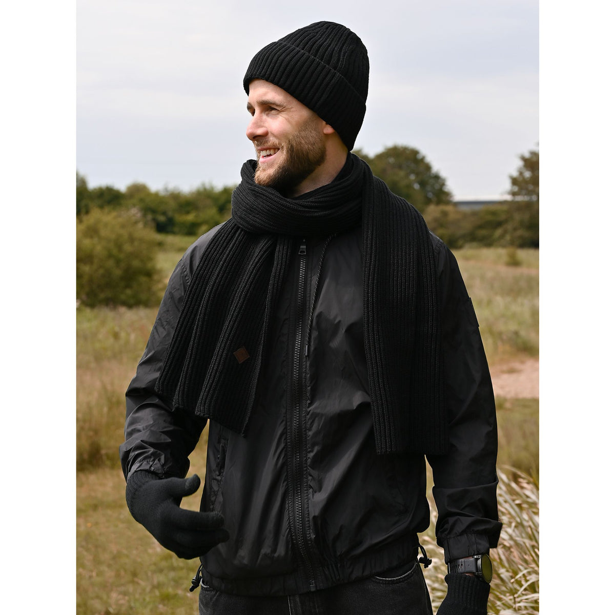 WDP Harvey Makin Layers Hat Gloves and Scarf Gift Set - Black