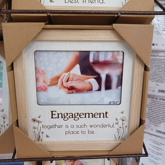 RCP Love Life ENGAGEMENT Photoframe